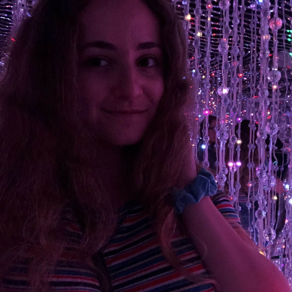 Meet your Posher, Crystal